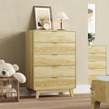 Goldfarbene Griffe ergaenzen das Sideboard
