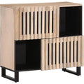 Sideboard aus Mangoholz zeigt geschlossenen Stauraum
