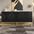 Matte Oberflaechen und Reliefstrukturen an dem Sideboard