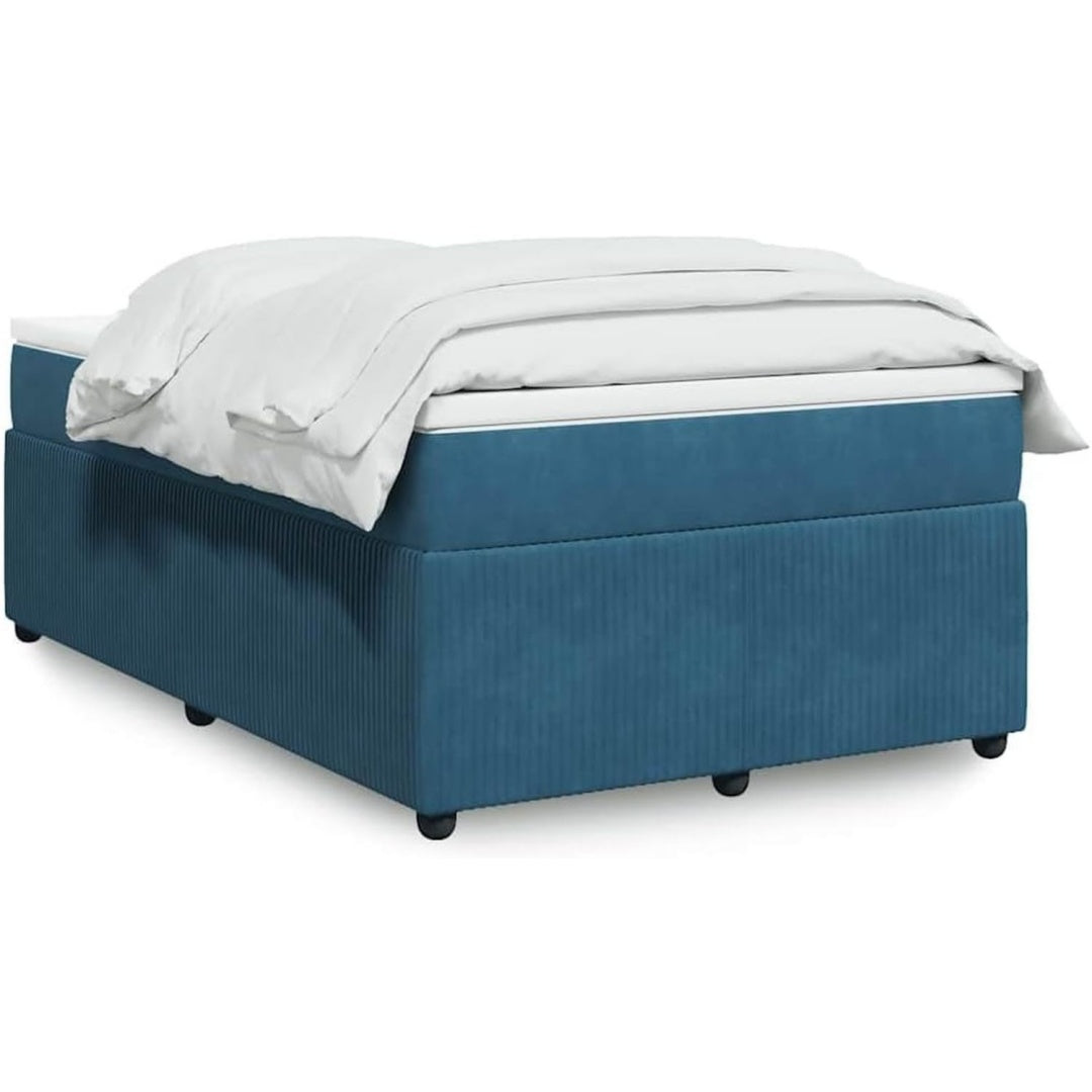 Das Boxspringbett misst 120 x 200 cm in Blau
